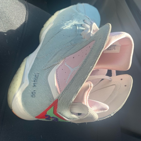 Athletic_Shoes